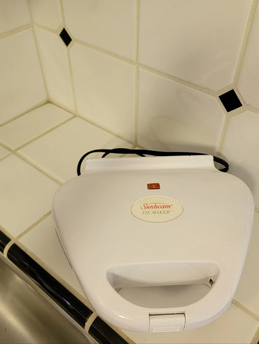 Sunbeam White Pie Maker with Orange Indicator Light